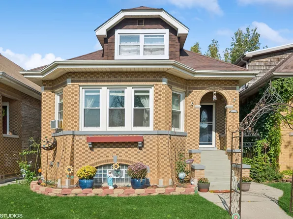 5810 W Giddings St, Chicago, IL 60630