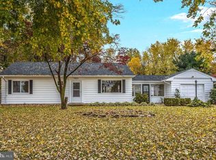 19511 Scenery Dr, Germantown, MD 20876