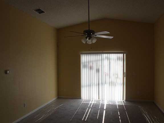 3rd image of 1505 Indian Oaks Trl