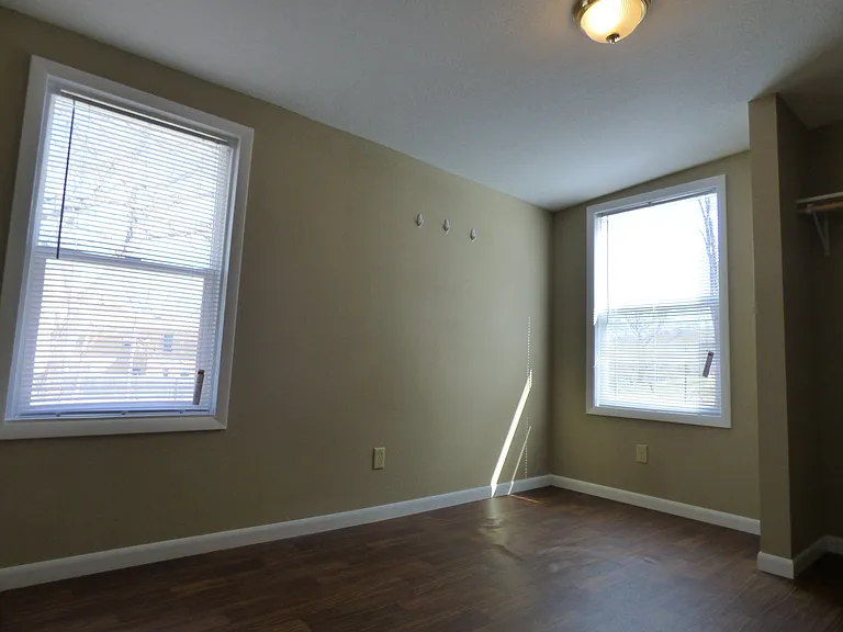 234 Lincoln St — Photo 18