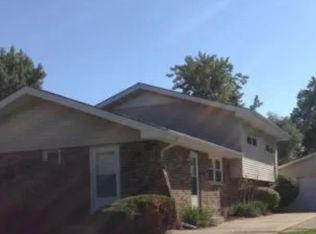 20055 Terrace Ave, Lynwood, IL
