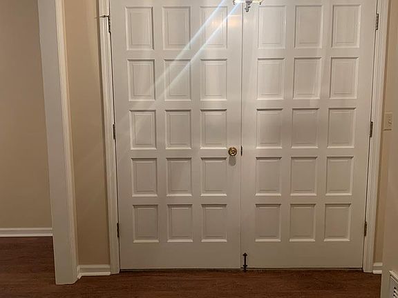 5th image of 924 Evergreen Dr