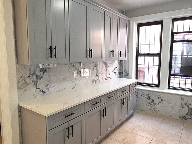 562 E 92nd St #1 — Photo 3