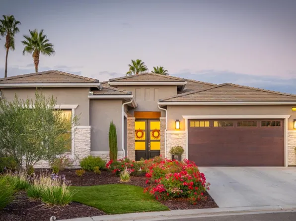 1206 E Via Palmi Dr, Fresno, CA 93730