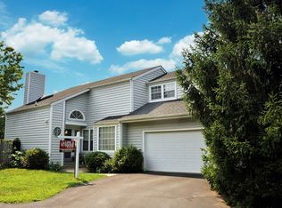 7457 Cross Gate Ln, Alexandria, VA 22315