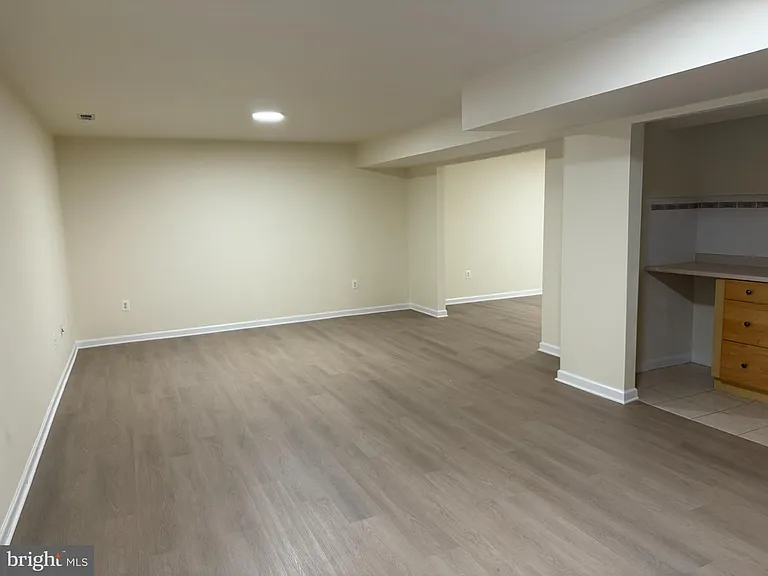 8219 Electric Ave — Photo 34