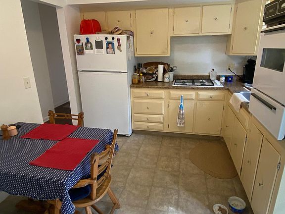 Eat in Kitchen