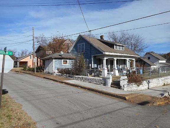 2nd image of 201 Jordan Ave