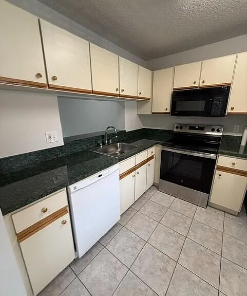 3031 Holiday Springs Blvd #202-7 — Photo 6