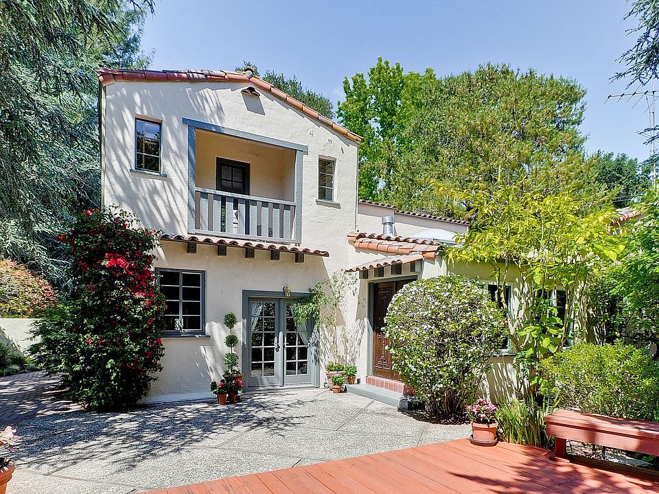 Courtyard Entrance