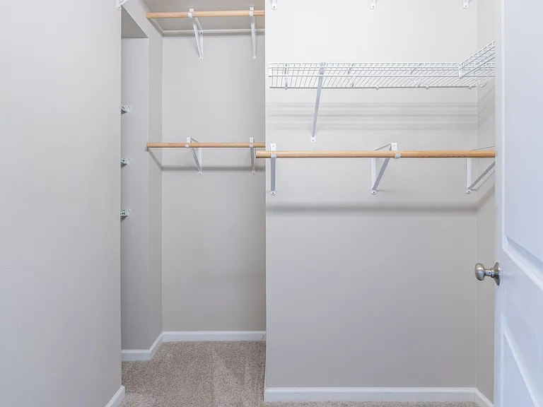 6909 Daniel Defoe Dr — Photo 11