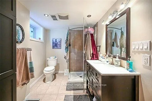 86 Chatham St #LOWER — Photo 22