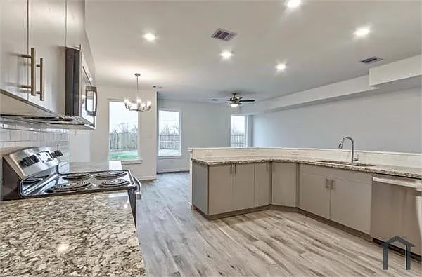 13307 Tetris Dr — Photo 5