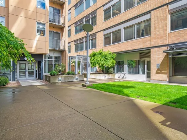 701 Columbia St APT 213, Vancouver, WA 98660