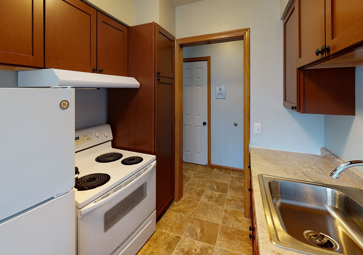 Welcome to 3230 Penn Apartments Comfortable Living, Convenient Minneapolis Location! — Photo 4