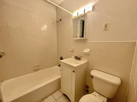 Rented by Compass | media 11