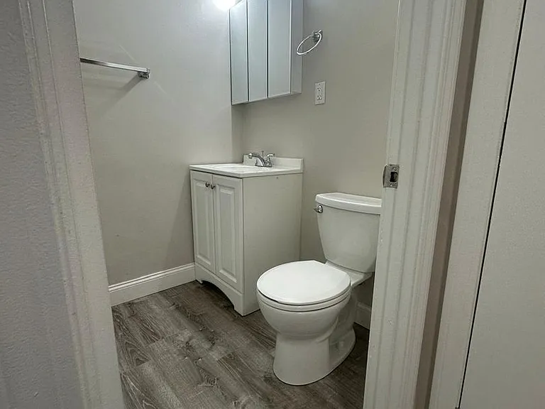 887 Varnum Ave — Photo 6