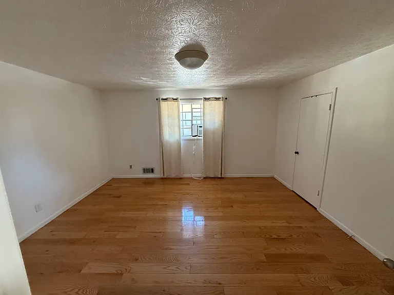 2956 N Dekalb Dr #D — Photo 8