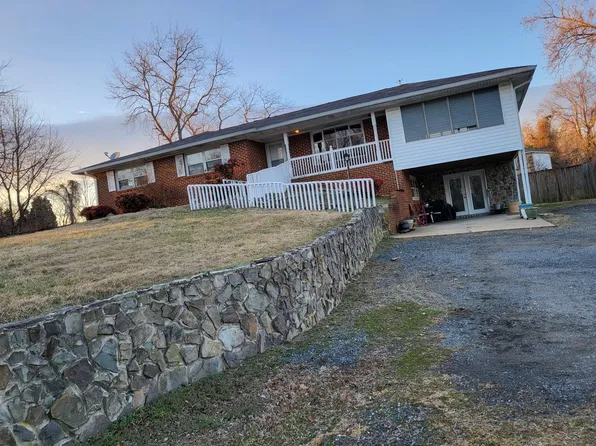 910 Ponds Wood Rd, Huntingtown, MD 20639
