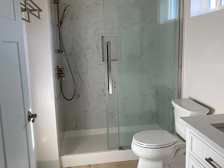 277A Viking St — Photo 3