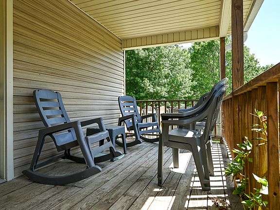 5th image of 173 Georgia Bell Cir SE
