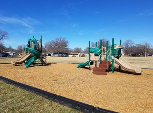 6932 SW Crestwood Dr, Topeka, KS 66619