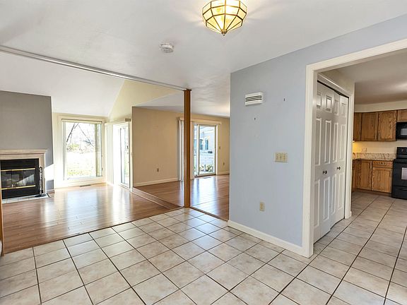 2nd image of 85 Walden Pond Drive