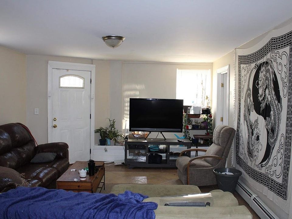 1st image of 155 1/2 Ohio Ave #1