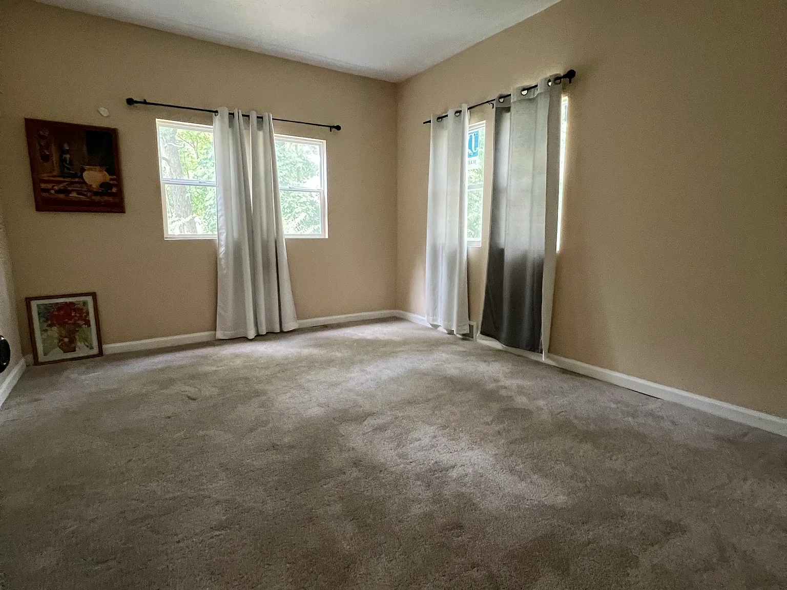 4 3721 Lasalle St APT B — Photo 4
