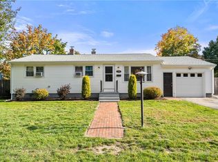 174 Pheasant Dr, Cranston, RI 02920