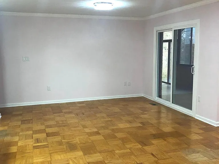 1 Stonehenge Cir #2 — Photo 15