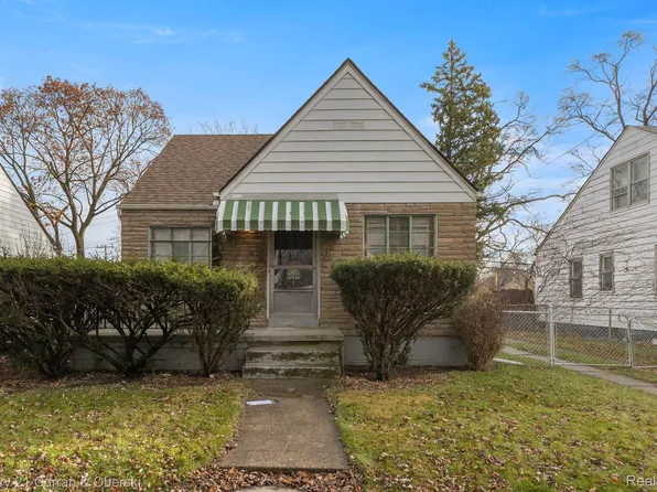 19716 Russell St, Highland Park, MI 48203