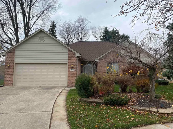 41101 Primrose Dr, Sterling Heights, MI 48313