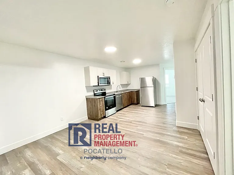 2024 Brock Dr — Photo 5