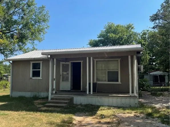 100 E 3rd St, Gore, OK 74435