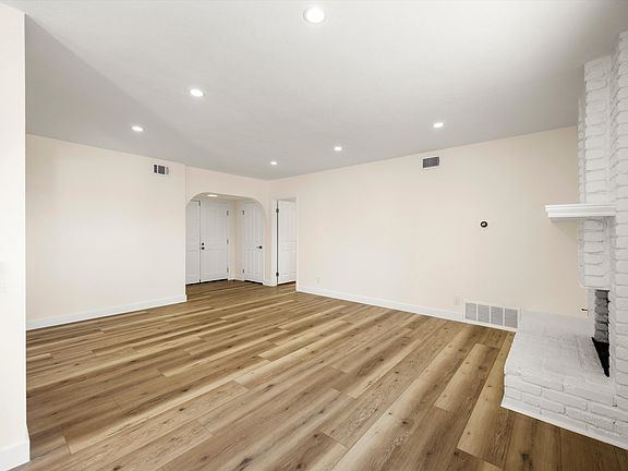5th image of 1200 Windover Way