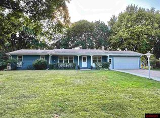 1605 Clare Ct, North Mankato, MN 56003
