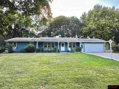 1605 Clare Ct, North Mankato, MN, 56003