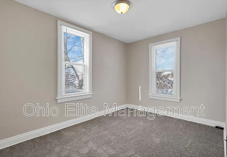 775 S 17th St — Photo 16
