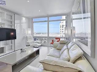 721 5th Avenue 35-E image 1 of 12