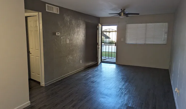 2326 E Pinchot Ave #1 — Photo 6