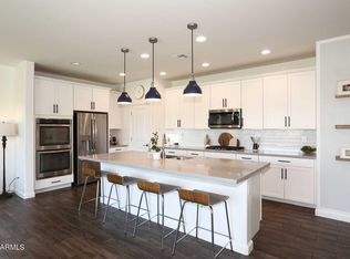 930 W Yellowstone Way, Chandler, AZ 85248