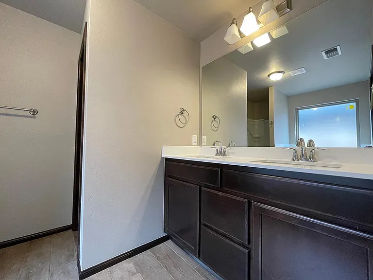 2249 Roca Dr — Photo 15