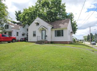 18108 McCracken Rd, Maple Heights, OH 44137