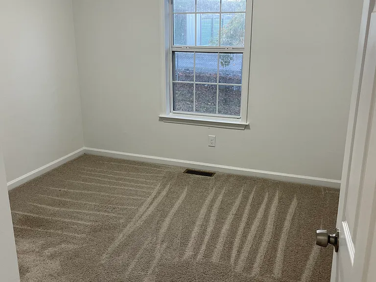 1000 Cody Dr — Photo 9