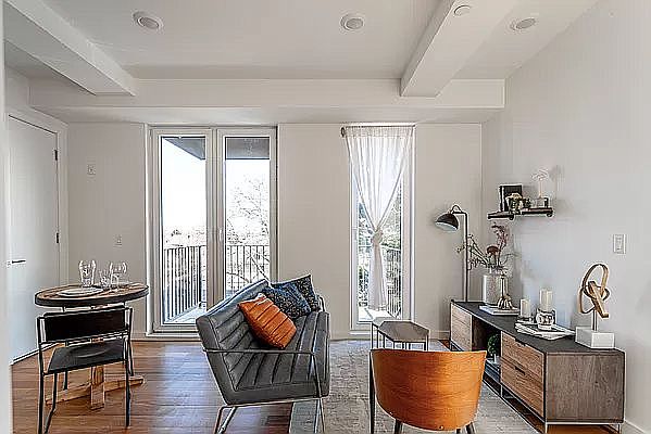 1st image of 409 E 28th St #3R