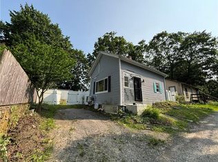 16 Mayor Ln, Warwick, RI 02889