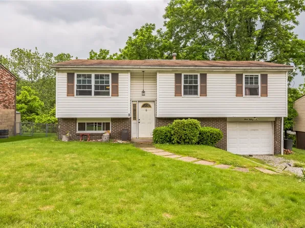 329 Golden Gate Dr, Verona, PA 15147