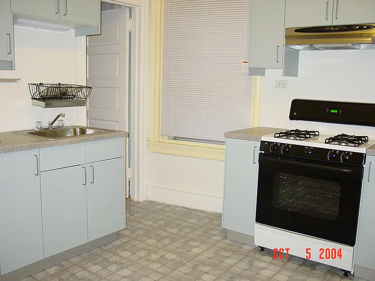 4330 Pine St #2R — Photo 13