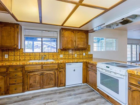 4th image of 2528 W Verde Ave